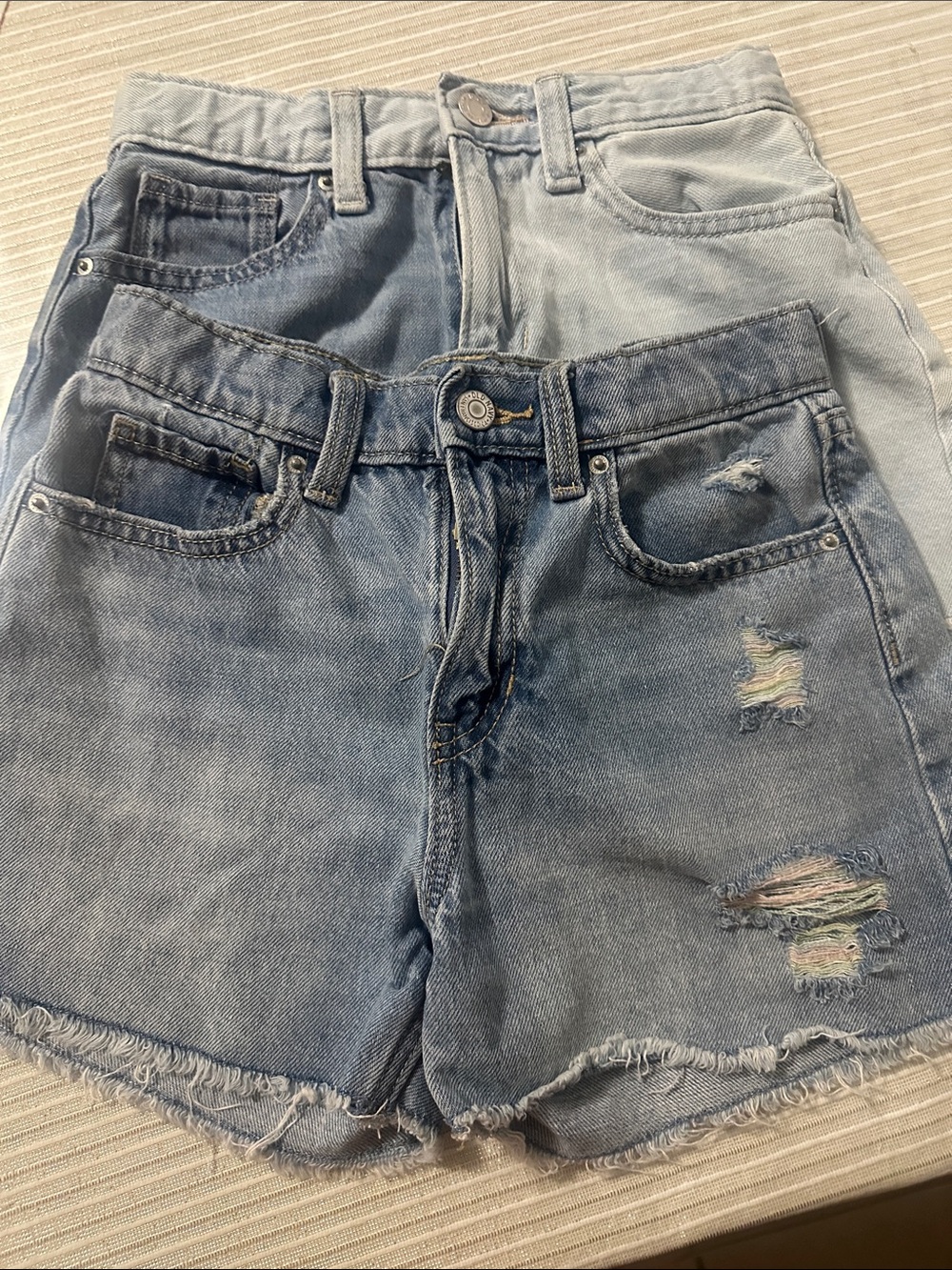 Old Navy Two-Tone Light Wash Distressed Denim Shorts size 12 girl kid